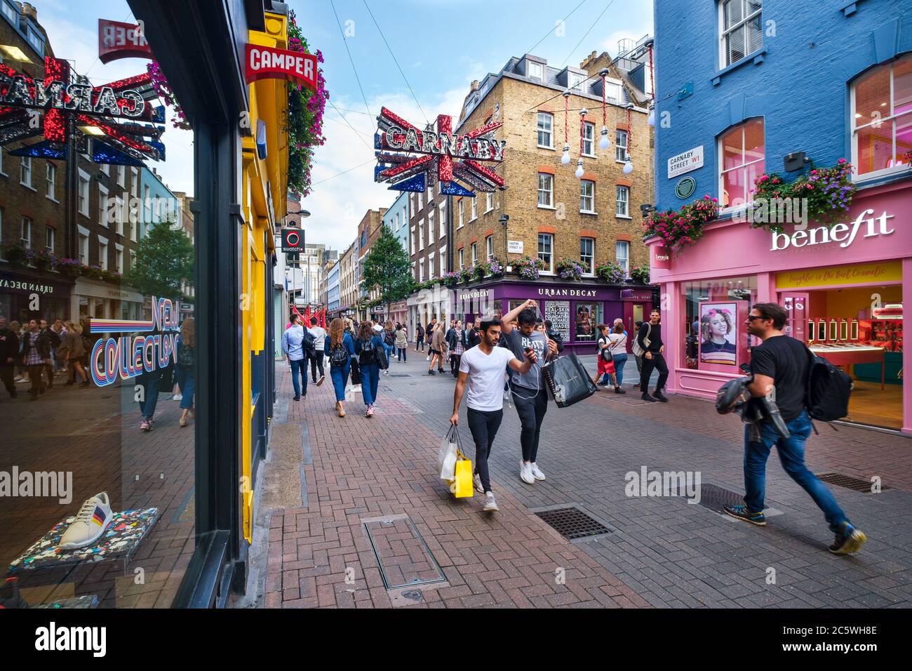 Carnaby Street, eine berühmte Einkaufsstraße in London Stockfoto