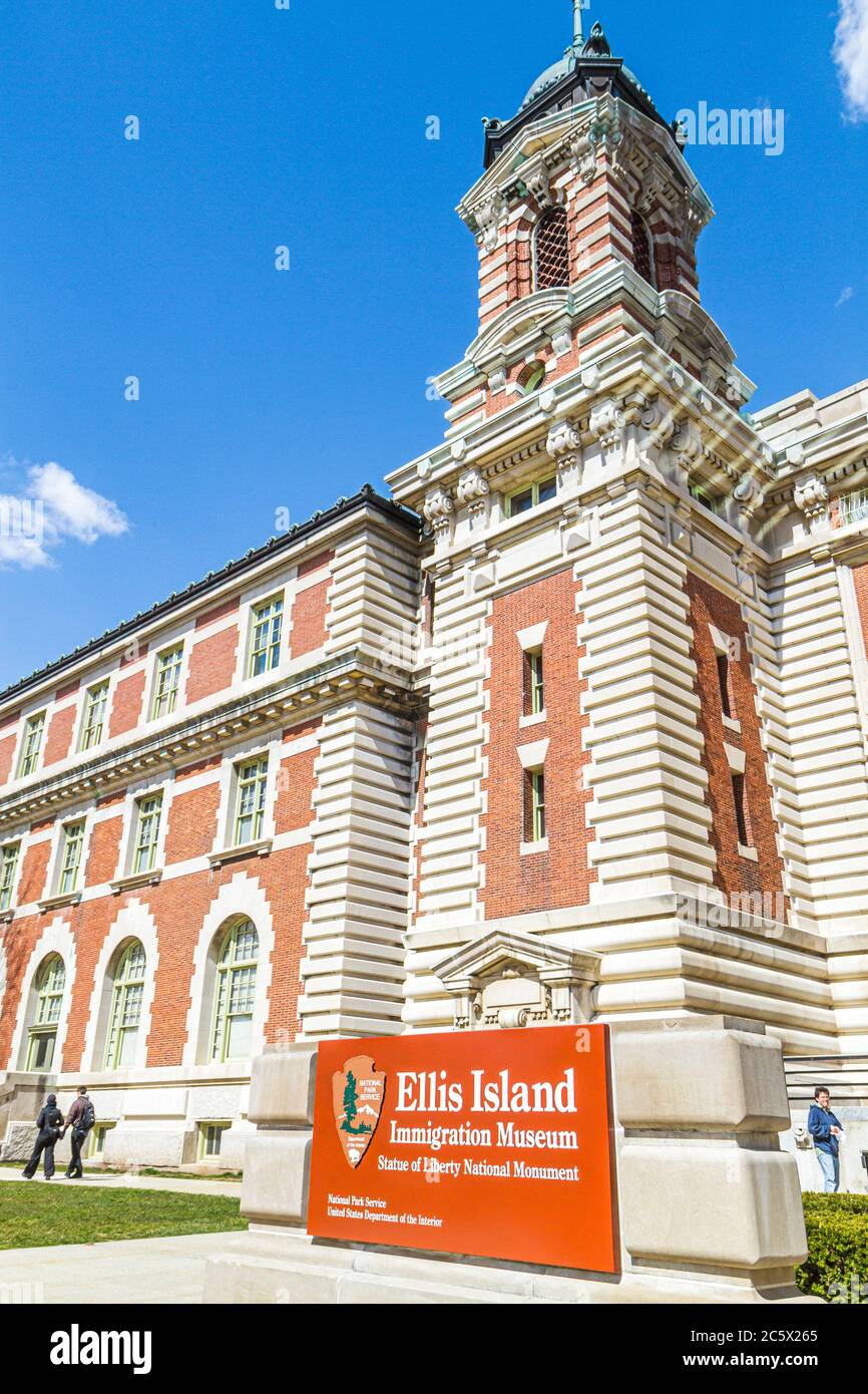 New York City, NYC NY Freiheitsstatue National Monument, Ellis Island Immigration Museum, historisches Gebäude, außen, vorne, Eingang, Eingang, zu Stockfoto