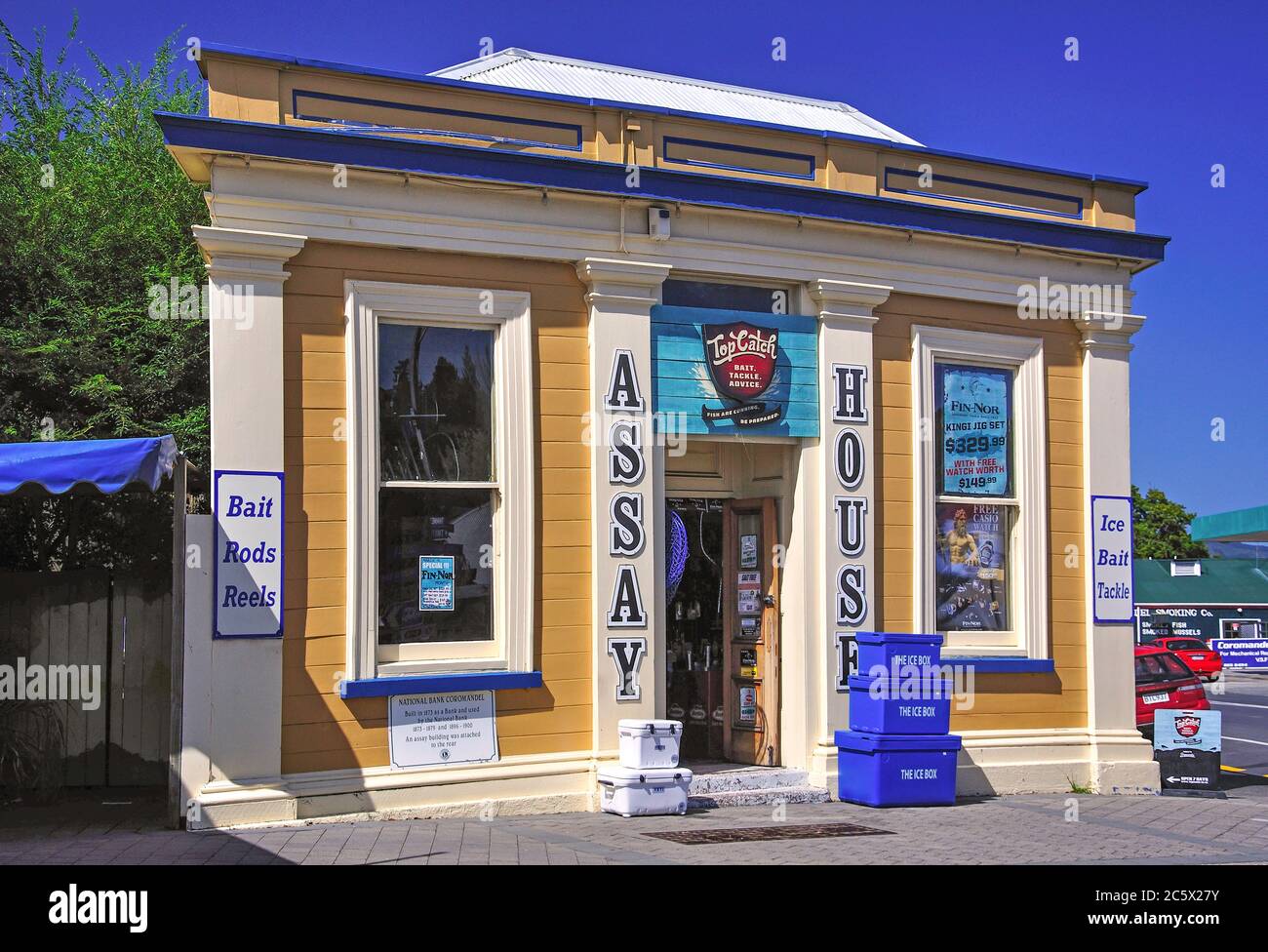 Historisches Assay House (Top Fangen Angelgeschäft), Kapanga Road, Coromandel Stadt, Coromandel Halbinsel, Waikato Region, Nordinsel, Neuseeland Stockfoto