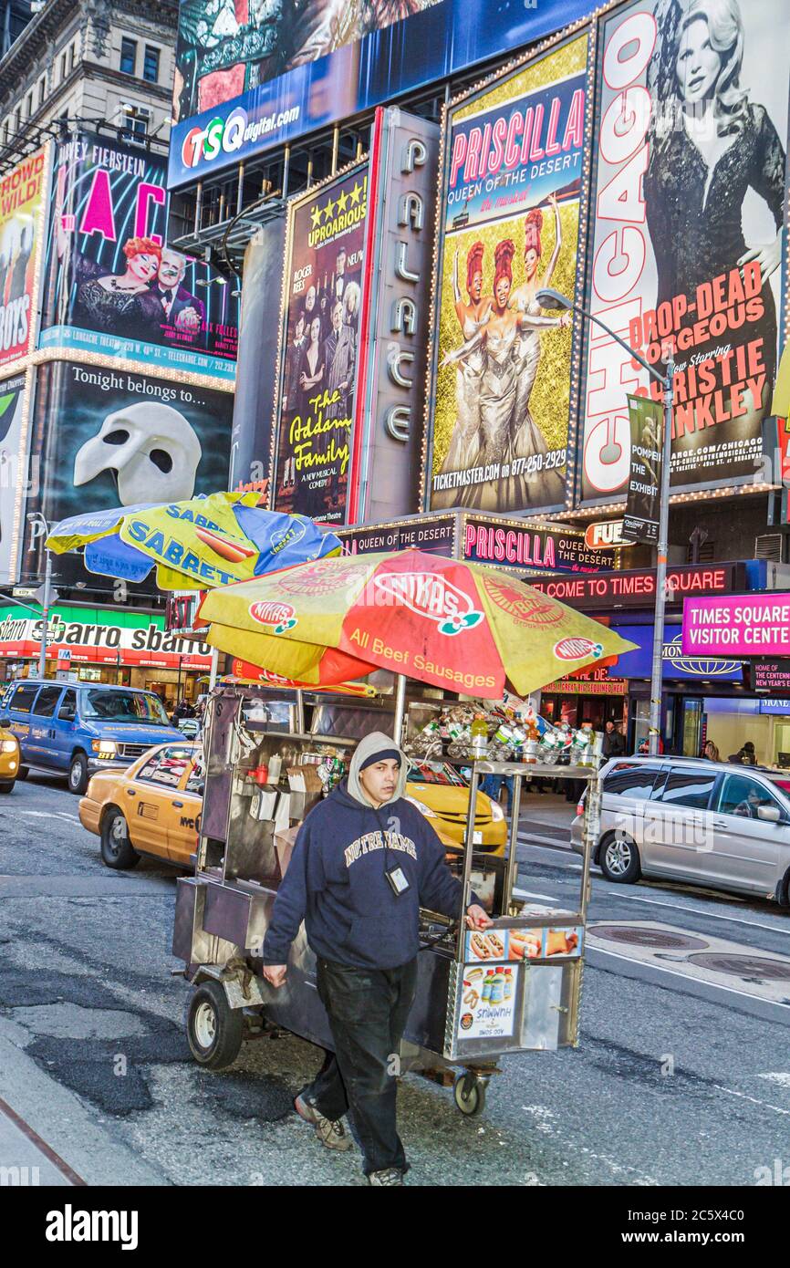 New York City, NYC NY Midtown, Manhattan, Times Square, Theaterviertel, Broadway, beleuchtetes Schild, Spektakel, ad, Chicago, Priscella, Straßenszene, Essen, selbst Stockfoto