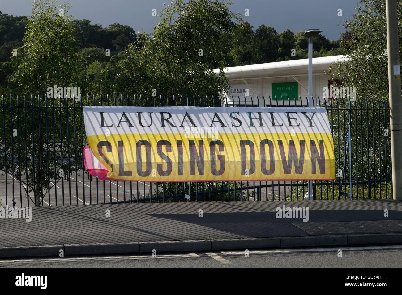 Laura Ashley schließt Banner, Archer Road, Sheffield UK, Schließungsmitteilung Stockfoto