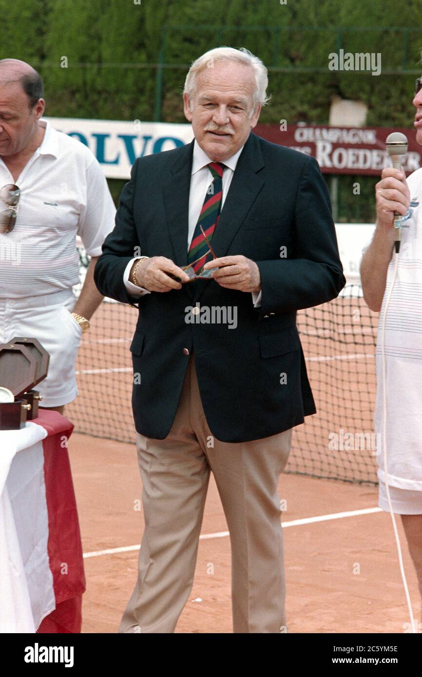 ARCHIV: MONACO: JUNI 1988: HSH Prinz Ranier von Monaco beim Celebrity Tennis Turnier in Monaco. Datei Foto © Paul Smith/Featureflash Stockfoto