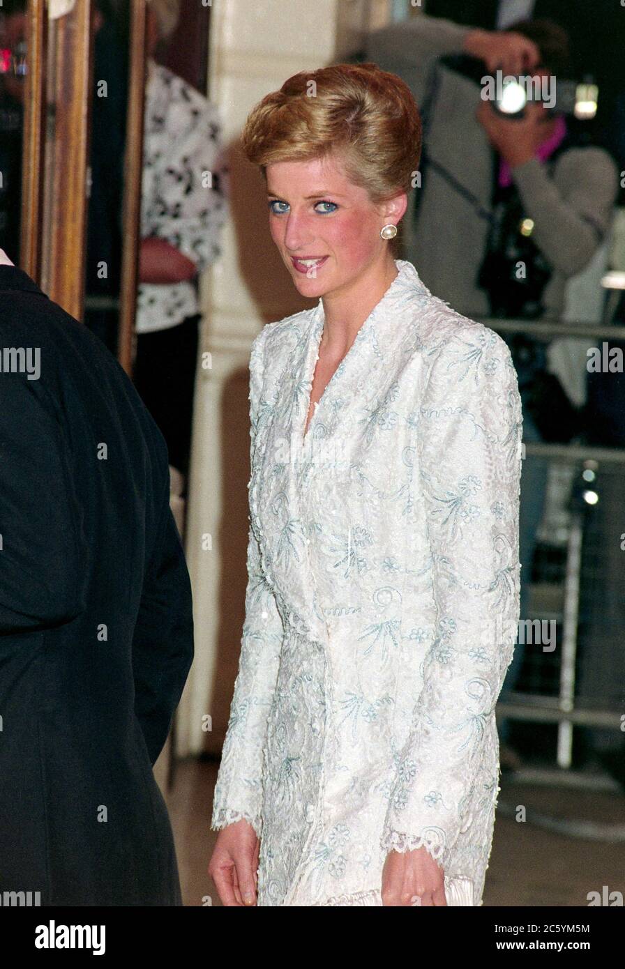 ARCHIV: LONDON, GROSSBRITANNIEN: C. 1989: S.H. Diana, Prinzessin von Wales. Datei Foto © Paul Smith/Featureflash Stockfoto