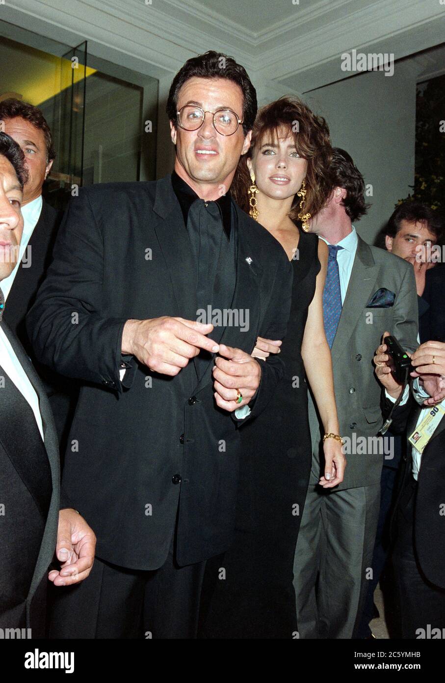 ARCHIV: CANNES, FRANKREICH. C. Mai 1991: Sylvester Stallone & Jennifer Flavin bei den Filmfestspielen von Cannes. Datei Foto © Paul Smith/Featureflash Stockfoto