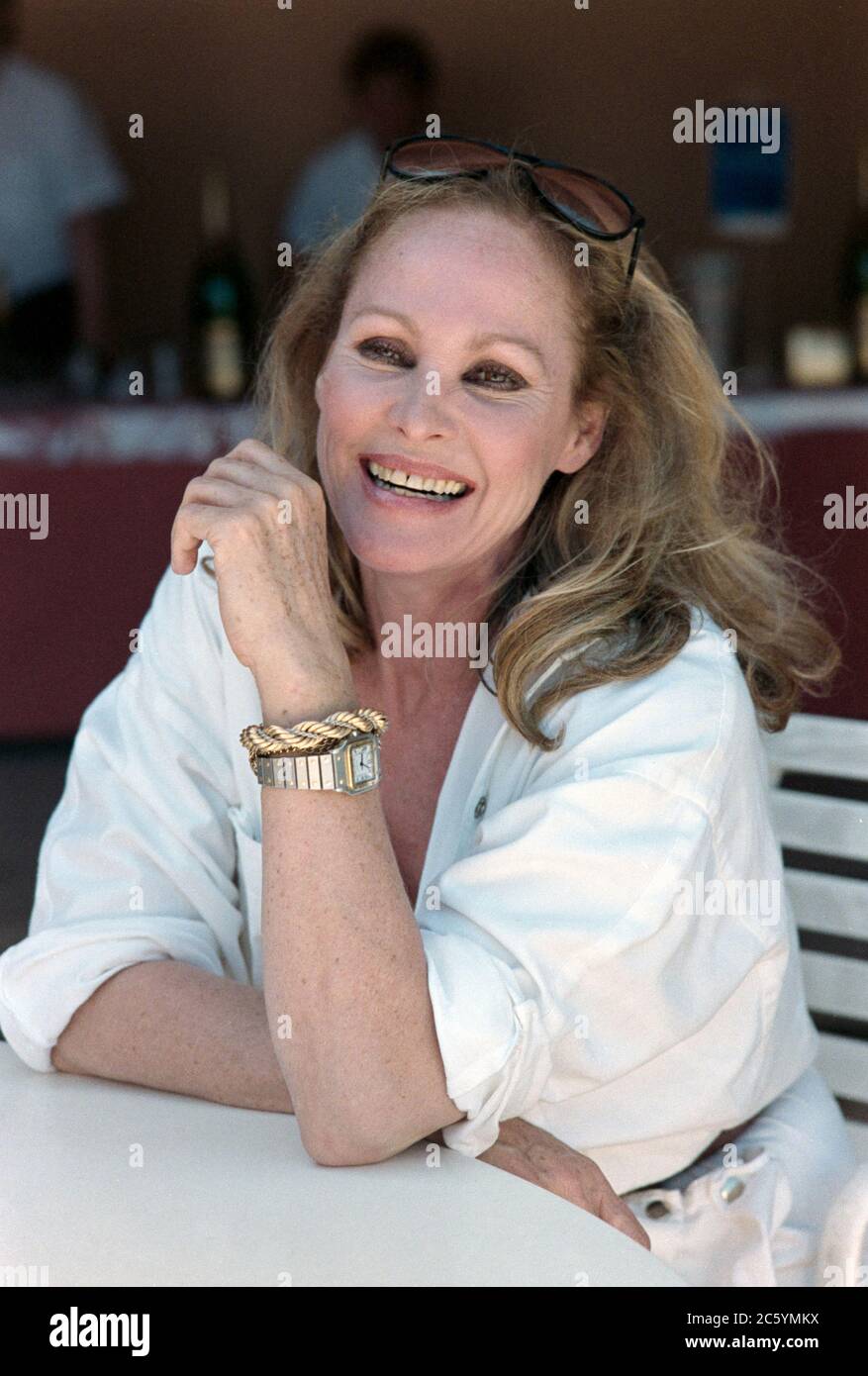 ARCHIV: MONACO: JUNI 1988: Ursula Andress beim Promi-Tennisturnier in Monaco. Datei Foto © Paul Smith/Featureflash Stockfoto