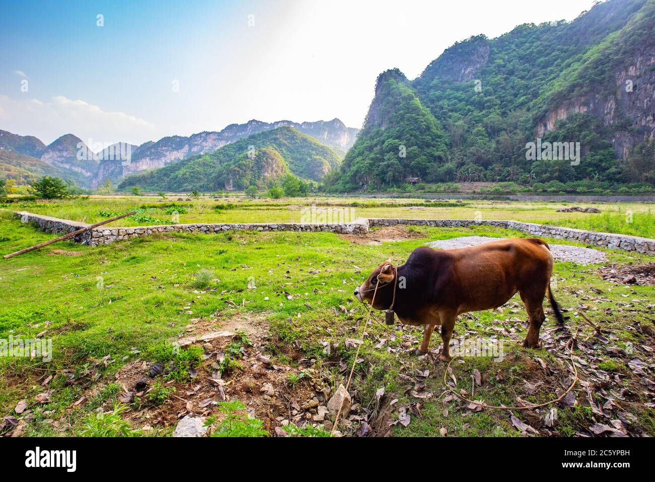 Bamei Dorf, ein verstecktes Dorf in den Bergen in der Provinz Yunnan, China. Stockfoto