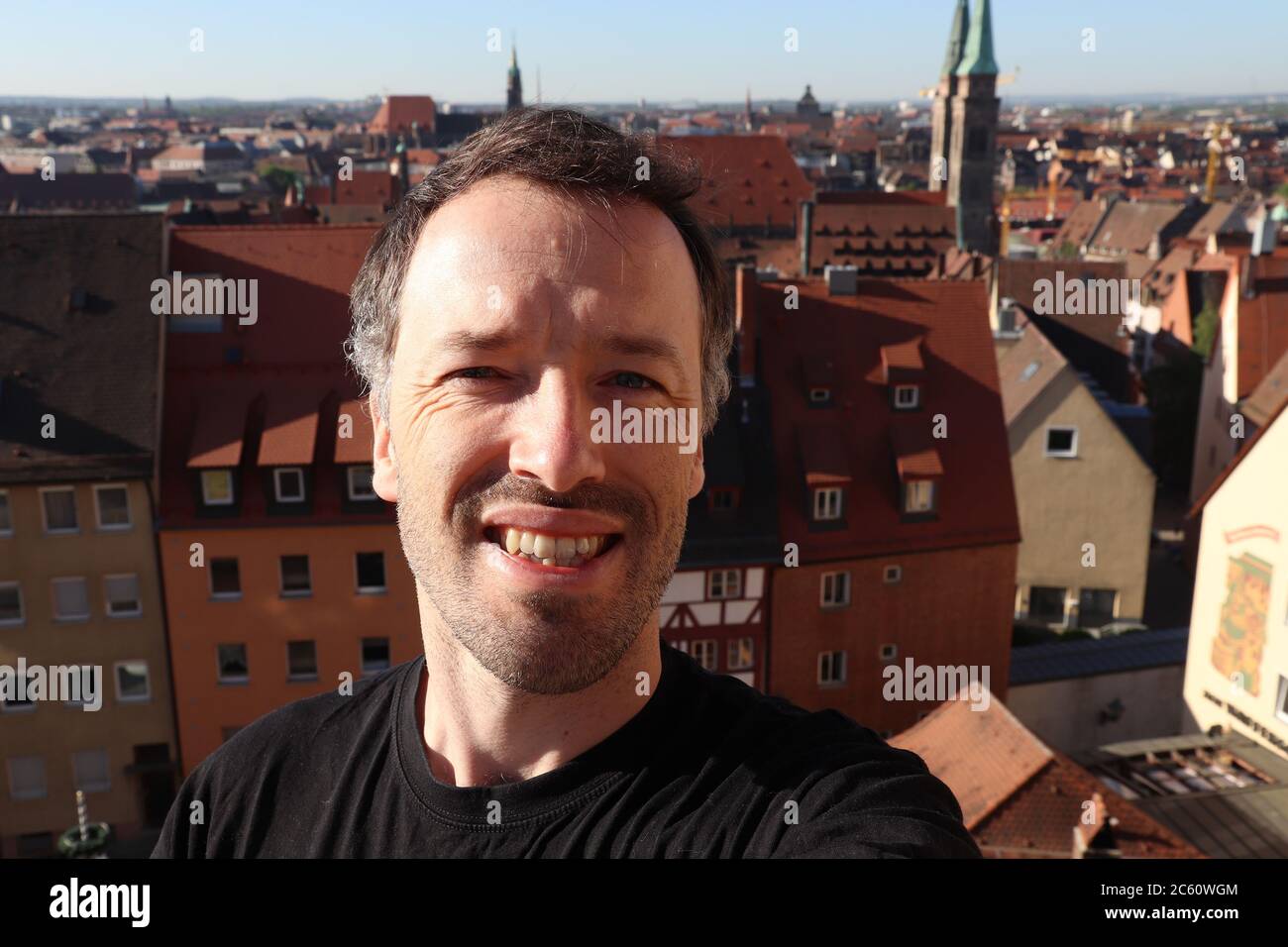 Touristisches selfie in der Nürnberger Altstadt, Deutschland. Reisender selfie. Stockfoto