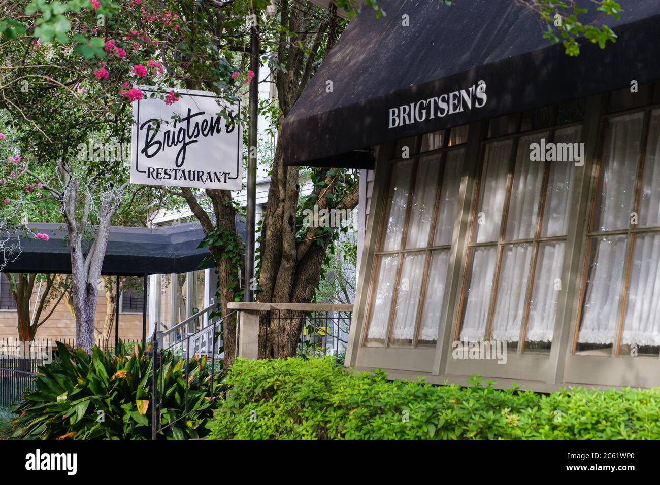 New Orleans, Louisiana/USA - 5. 7. 2020: Brigtsen's Restaurant in Uptown New Orleans Stockfoto