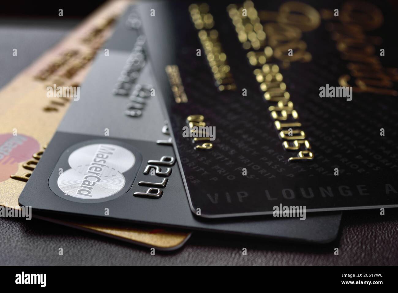 Mastercard schwarz -Fotos und -Bildmaterial in hoher Auflösung – Alamy