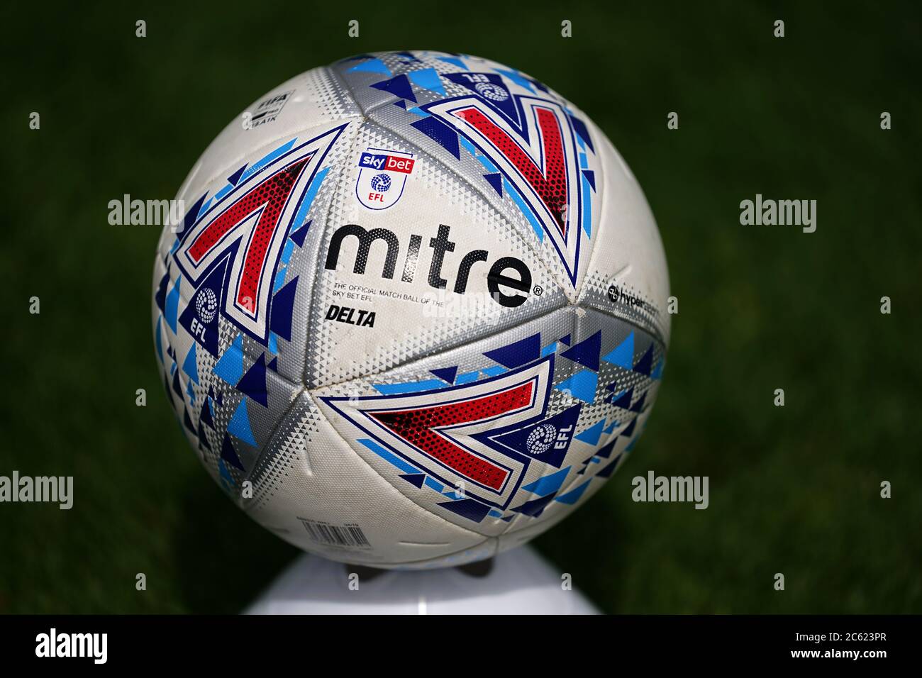 Der Matchball vor der Sky Bet League ein Play-off Halbfinale, zweite Bein Spiel im Kassam Stadium, Oxford. Stockfoto
