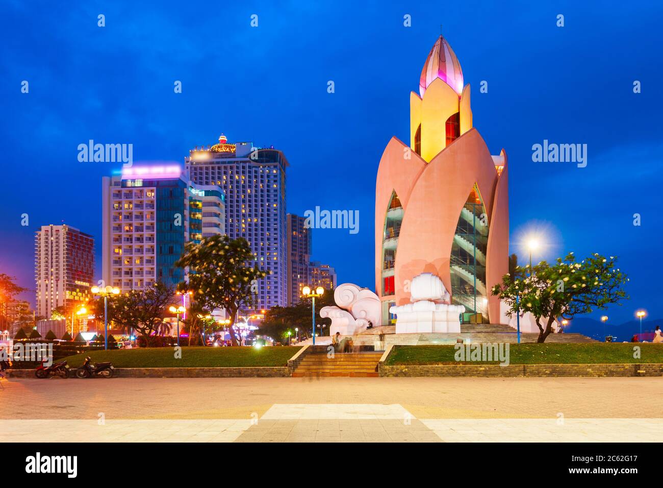 Nha Trang City Center urban skyline Blick bei Sonnenuntergang im Süden Vietnams Stockfoto