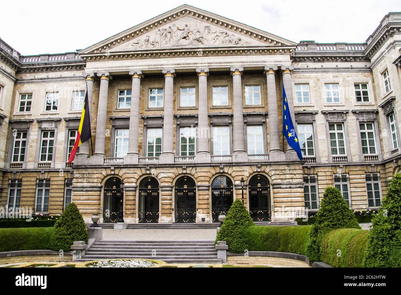 Palast der Nation in Brüssel, rue de la Loi.der Palast der Nation ist ein neoklassizistisches Gebäude, das das belgische Bundesparlament, rue d beherbergt Stockfoto