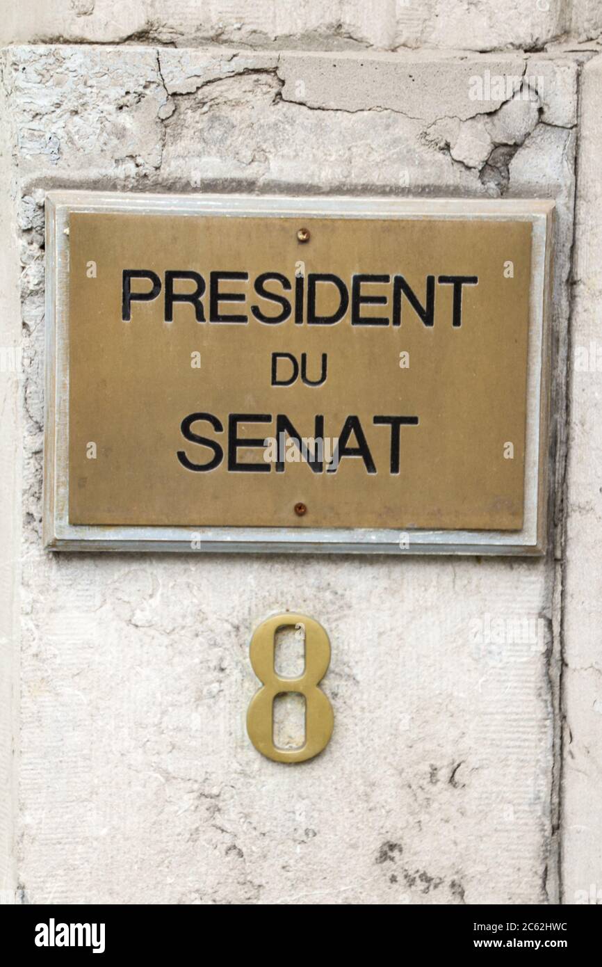 Ansprache des Präsidenten des Senats, Rue de la Loi 8 in Brüssel. Der Senat ist die Oberkammer des belgischen Bundestages Stockfoto