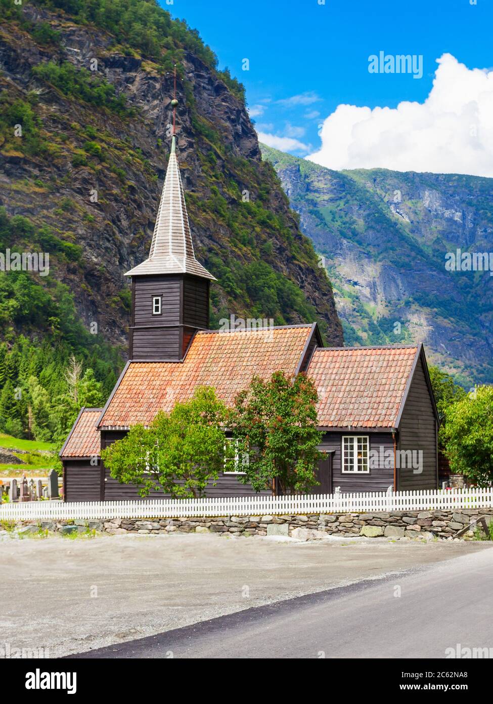 Flam Kirche oder Flam Kyrkje ist eine Pfarrkirche in Flam, Sognefjord in Norwegen Stockfoto