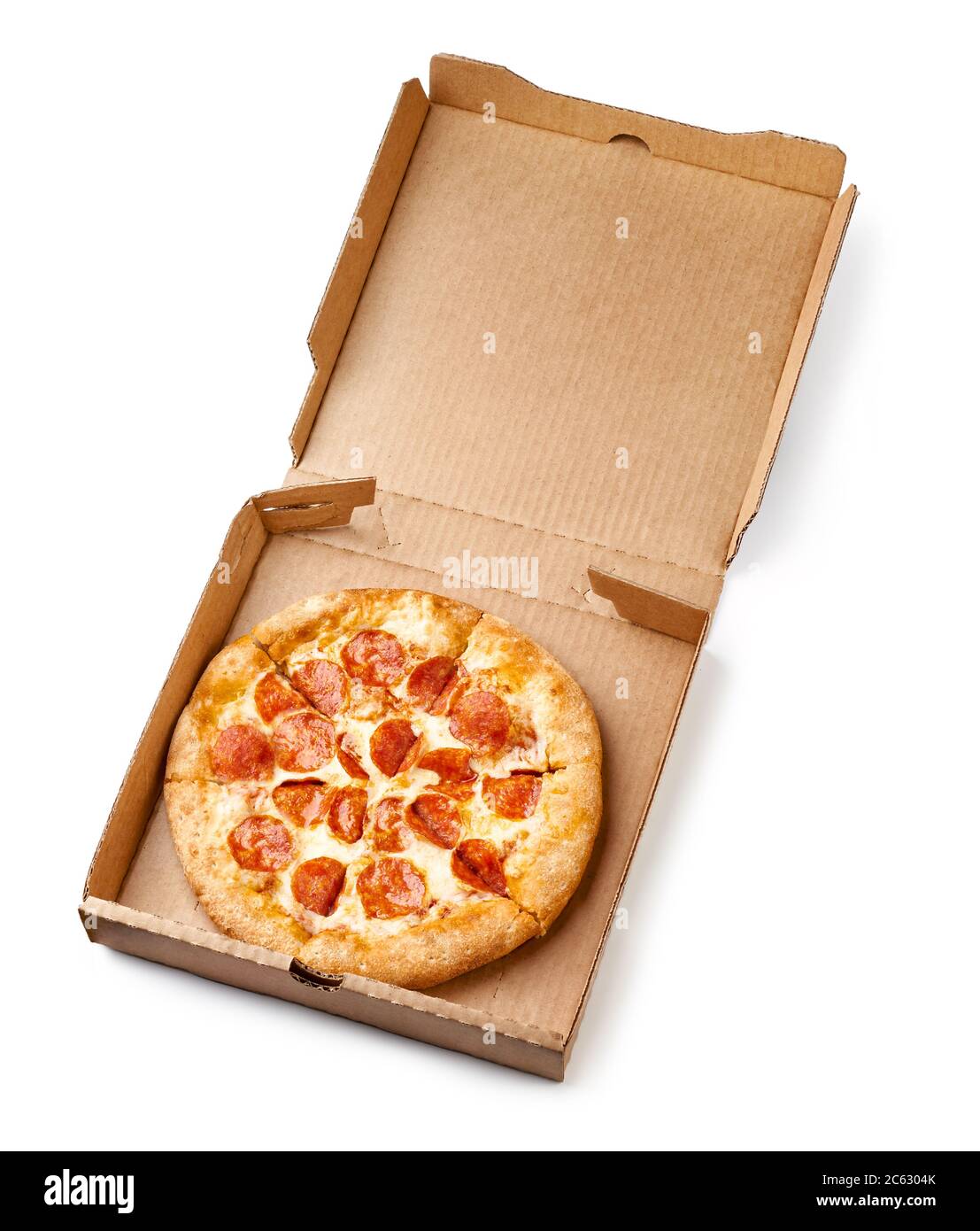 Pizza in einem Karton isoliert auf weißem Hintergrund. Von oben auf das Pizza-Paket. Stockfoto