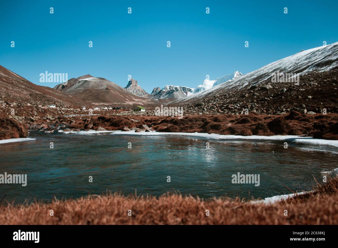 Landschaftsfoto eines gefrorenen Sees Stockfoto