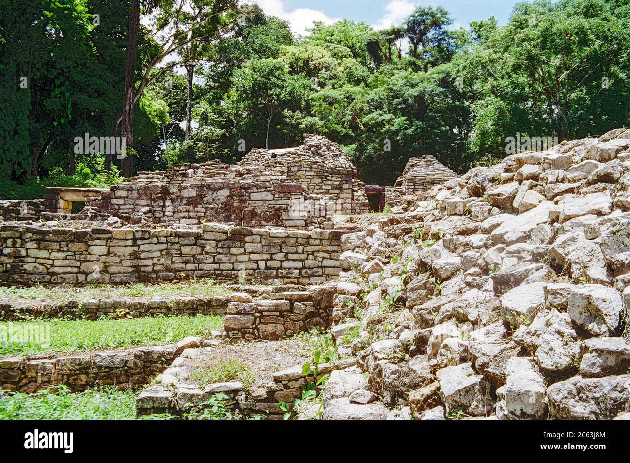 Yaxchilan Maya Ruinen. Chiapas, Mexiko. Vintage-Bild, das auf Film aufgenommen wurde - Anfang der 1990er Jahre. Stockfoto