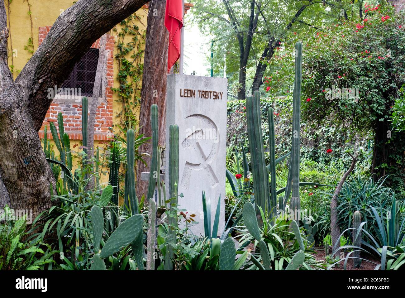 Das Grab Leo Trotzkis in seinem Haus in Coyoacan, Mexiko-Stadt Stockfoto