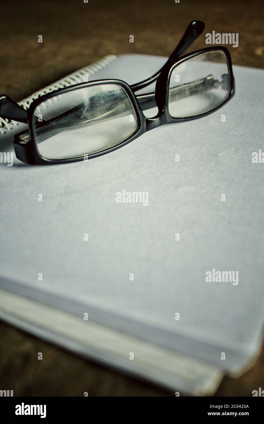 Glas während der Studie Stockfoto