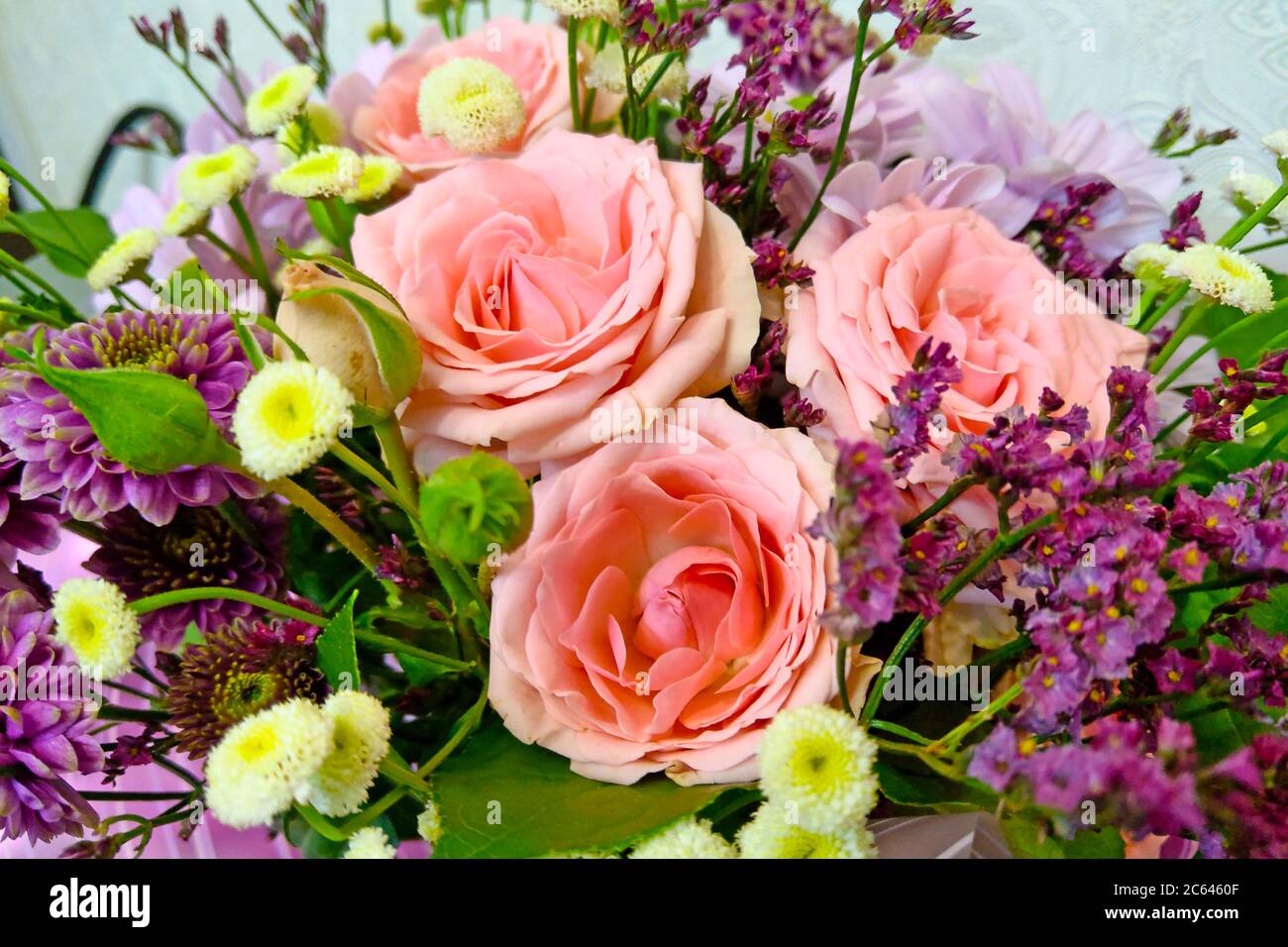Bouquet von frischen schönen duftenden bunten Blumen Stockfoto