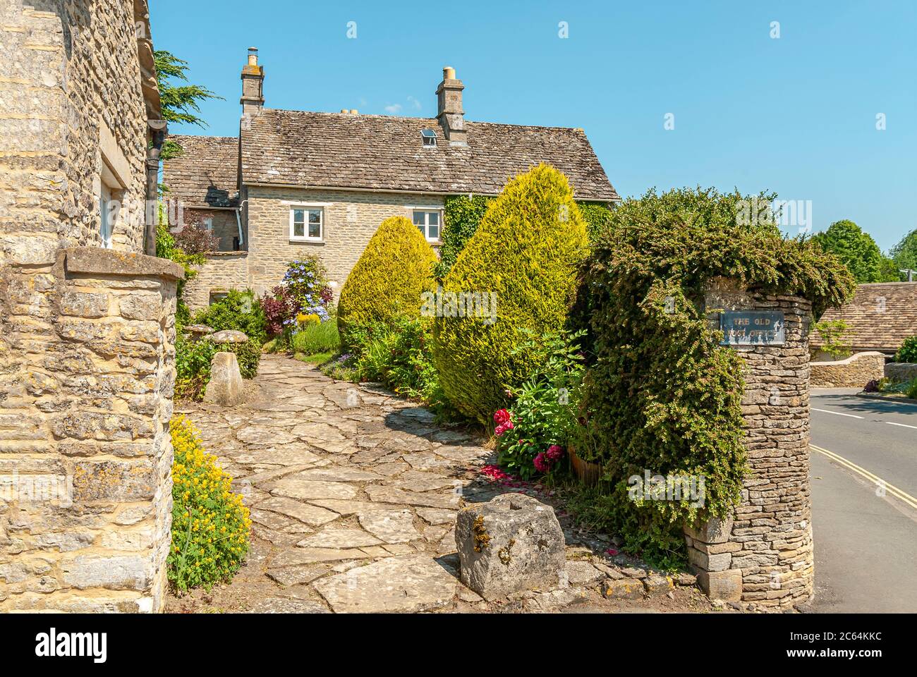 Traditionellen Weaver Cotswolds-Cottages in Bibury in der Nähe von Cirencester, Südostengland. | Traditionelle Cotswolds-Häuser Im Dorf Bibury Nahe Cirencester, Stockfoto