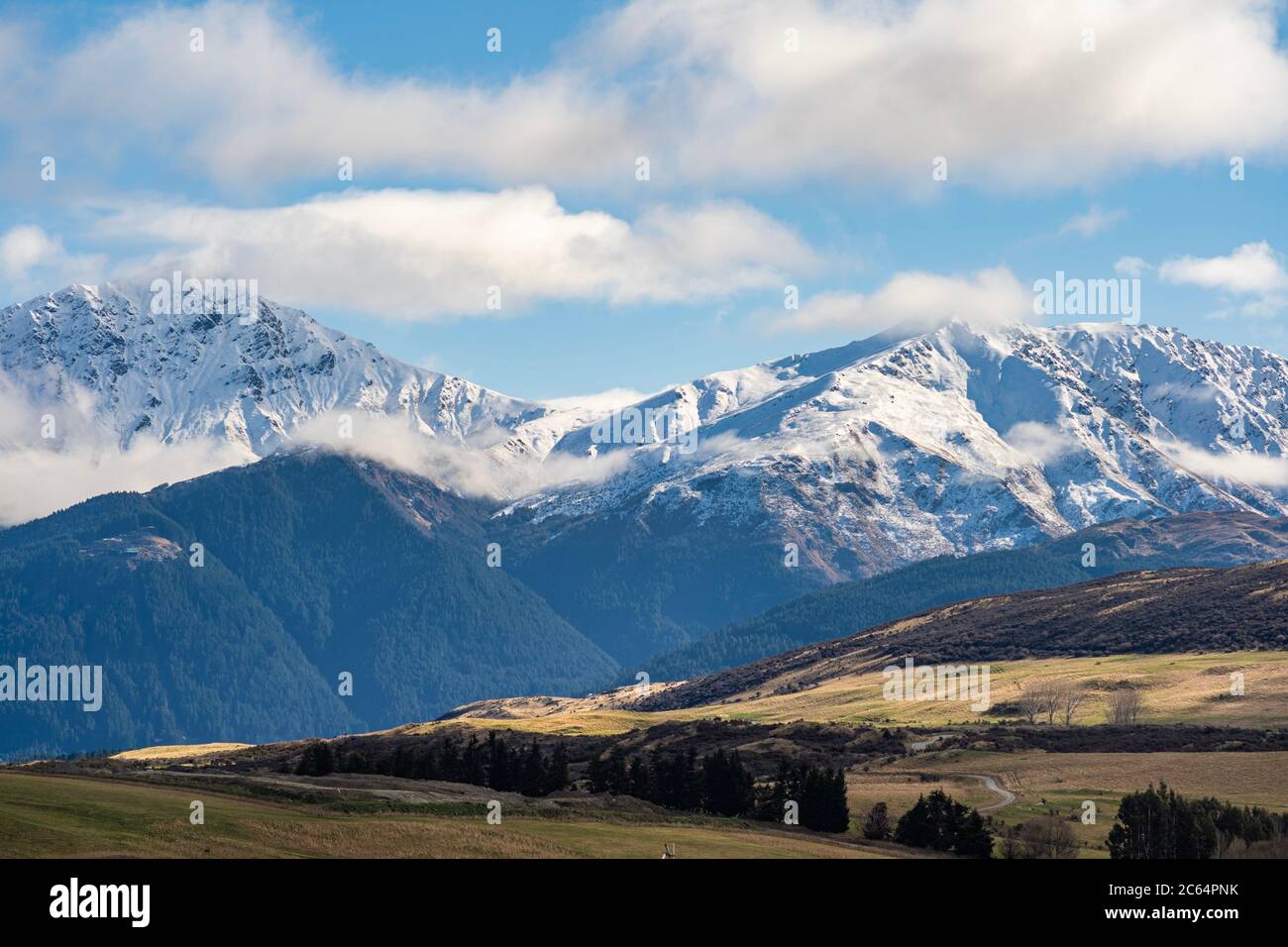 Landschaftlich reizvolle Aufnahme von neuseeländischem Ackerland Stockfoto