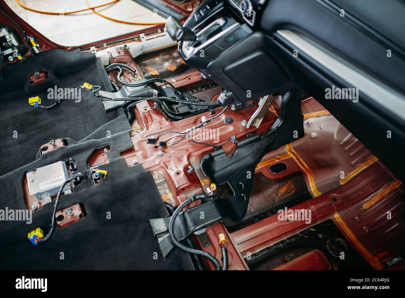 Tief Auto Tuning, demontiert Fahrzeug Innenraum Stockfotografie - Alamy