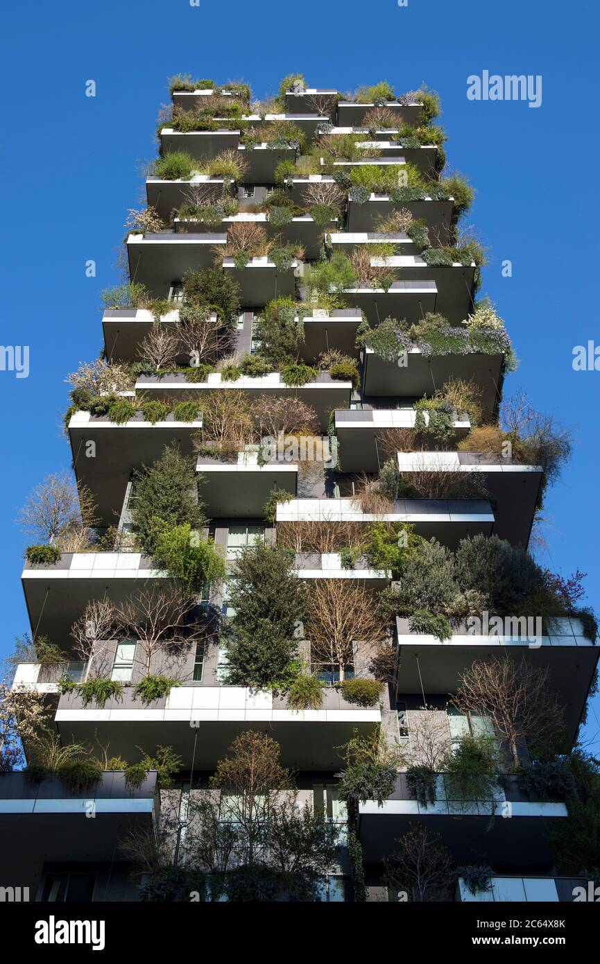 Italien, Lombardei, Mailand, Bosco Verticale Apartmentgebäude Stockfoto
