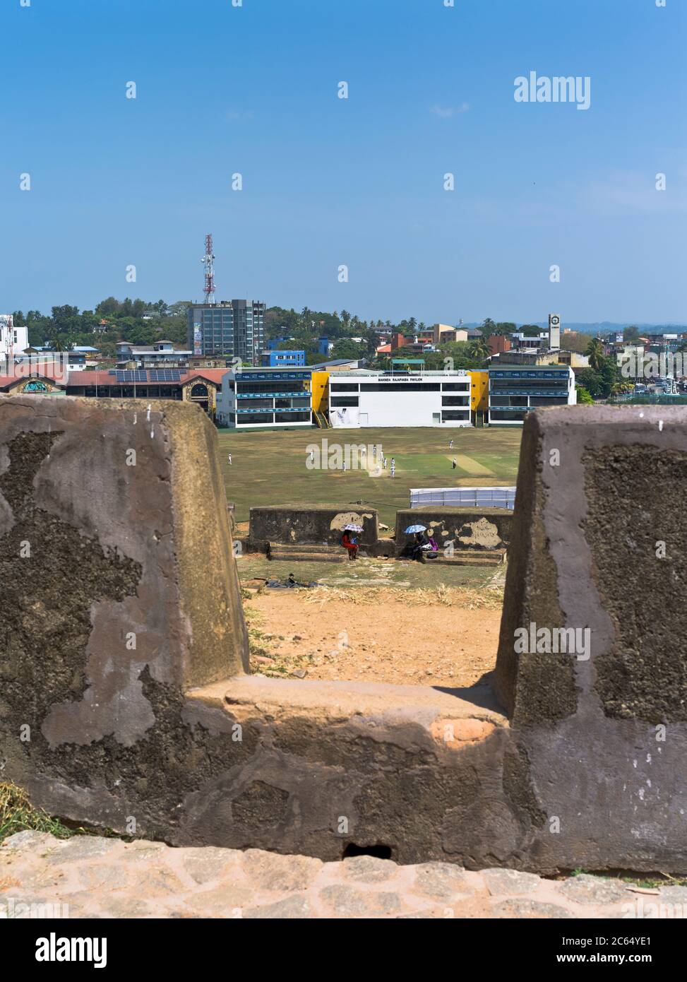 dh Galle Cricket Club Ground GALLE FORT SRI LANKA Niederländisch Festungswälle Waffe Emplacement über schauenden Grillen Sri lanka Stadion Übereinstimmung Stockfoto