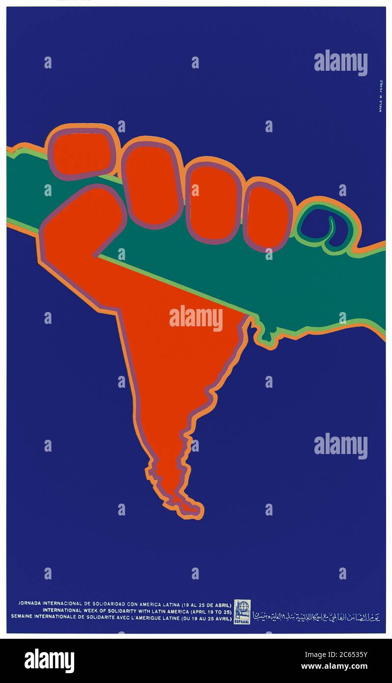 Internationaler Tag der Solidarität mit Lateinamerika (19-25. April 1970) [Jornada internacional de solidaridad con America Latina 19 al 25 de Abril] Plakat mit dem südamerikanischen Kontinent, das ein Gewehr von Asela Perez für die Organisation der Solidarität mit dem Volk Asiens hält, Afrika und Lateinamerika (OSPAAAL) gegründet 1966 in Kuba. Stockfoto