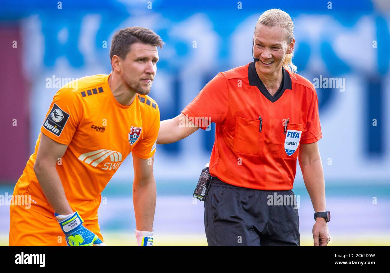 Vs kfc uerdingen -Fotos und -Bildmaterial in hoher Auflösung – Alamy