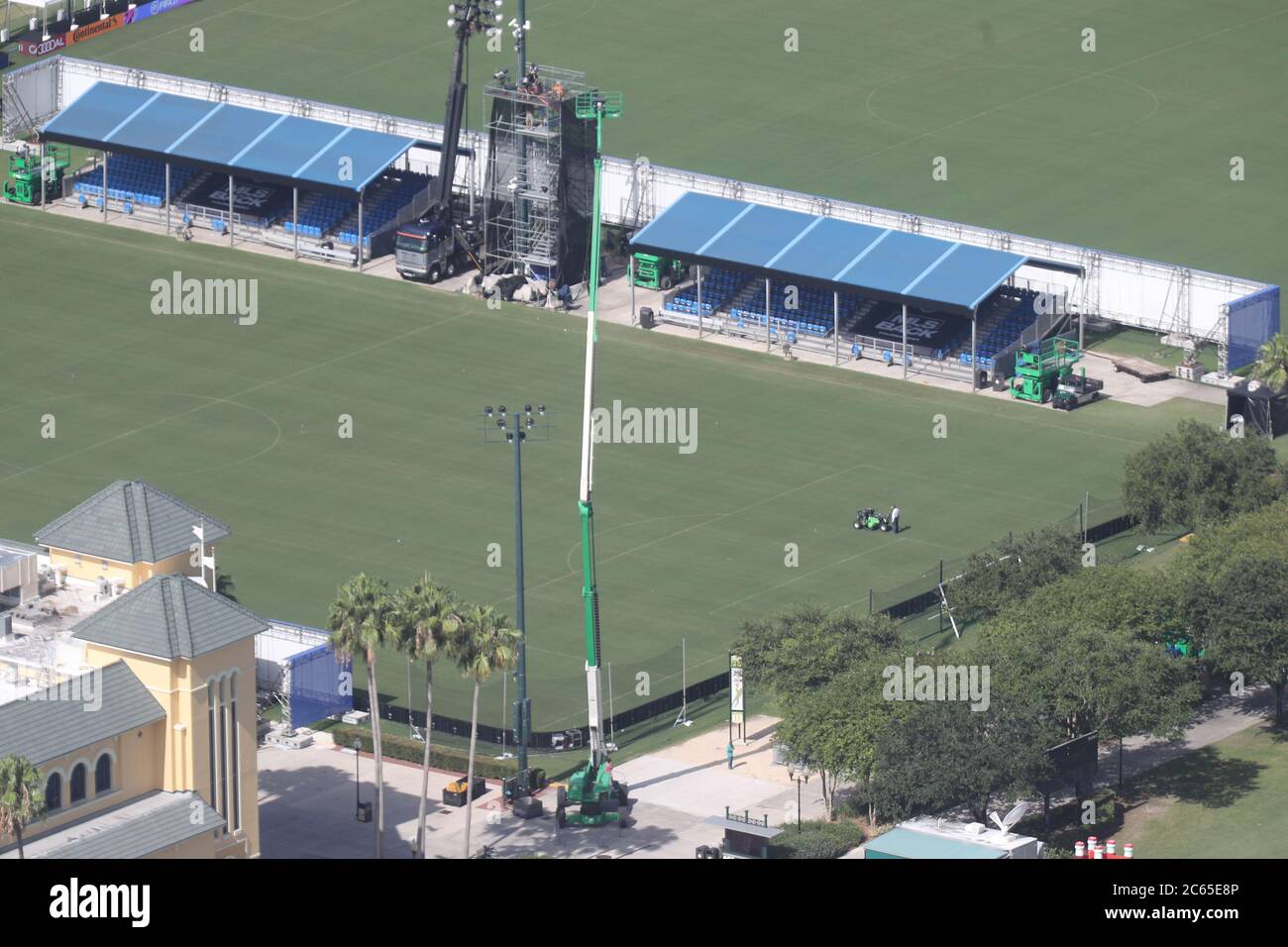 Orlando, FL, USA. Juli 2020. Luftaufnahme des Fußballfeldes in Disney's Wide World of Sports Complex als FC Dallas hat sich aus dem MLS ist zurück Turnier in Florida nach 10 Spieler getestet positiv auf Coronavirus am 6. Juli 2020 in Orlando, Florida zurückgezogen. Kredit: Mpi34/Media Punch/Alamy Live Nachrichten Stockfoto