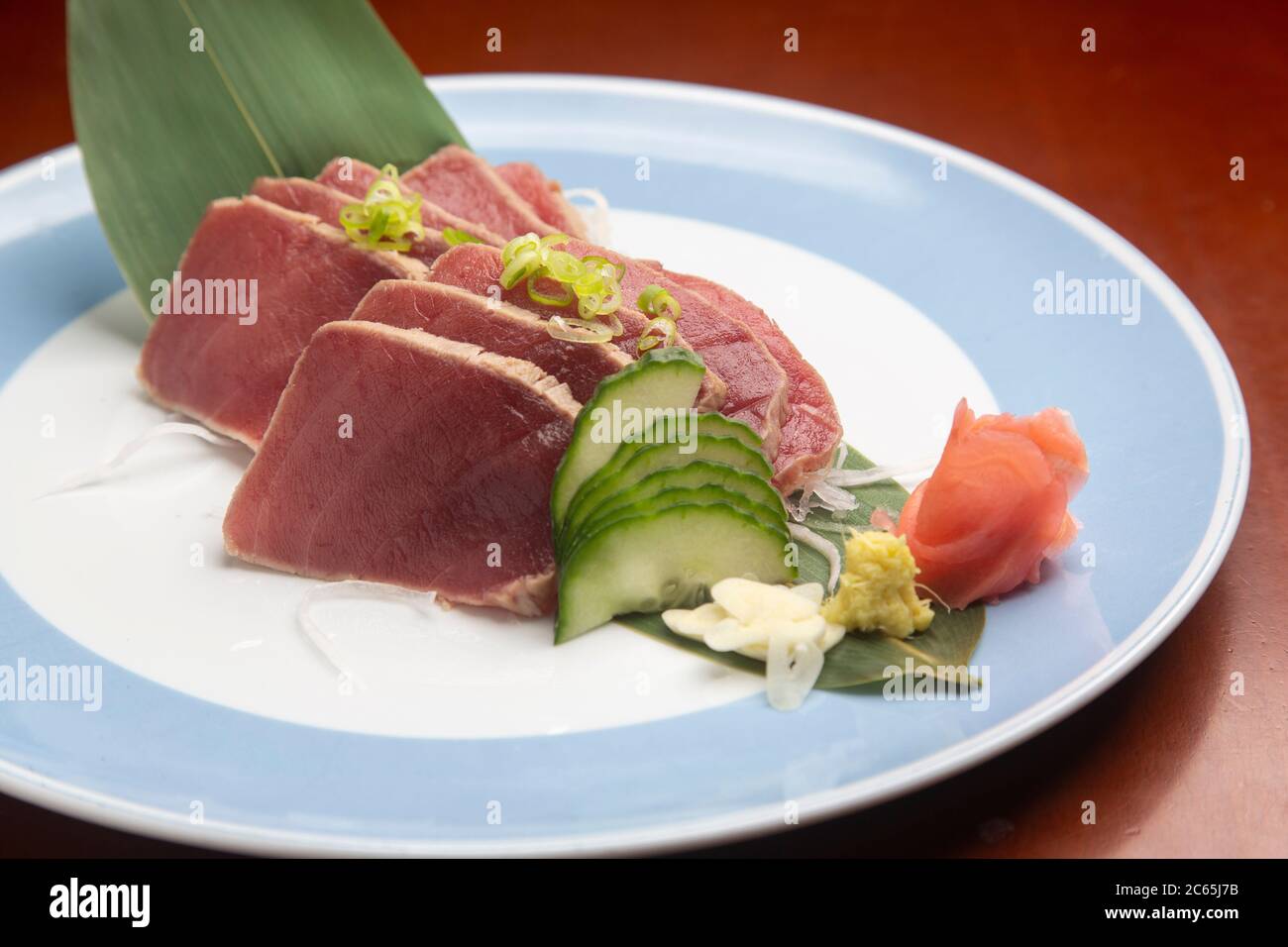 Typisch japanisches Essen Tuna Tataki Stockfoto