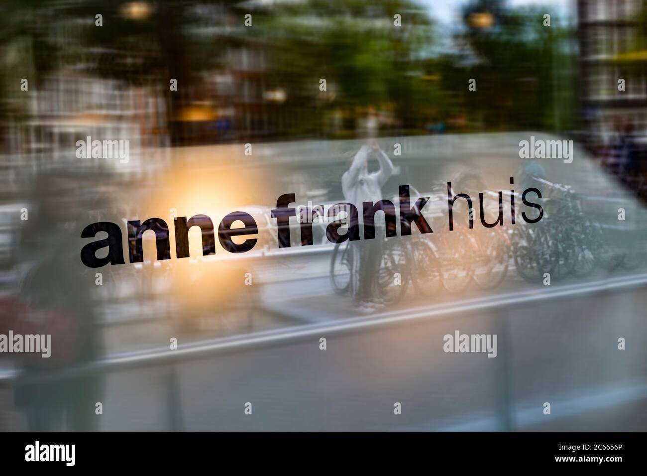 Inschrift des Anne Frank Hauses in Amsterdam, Holland, Niederlande Stockfoto