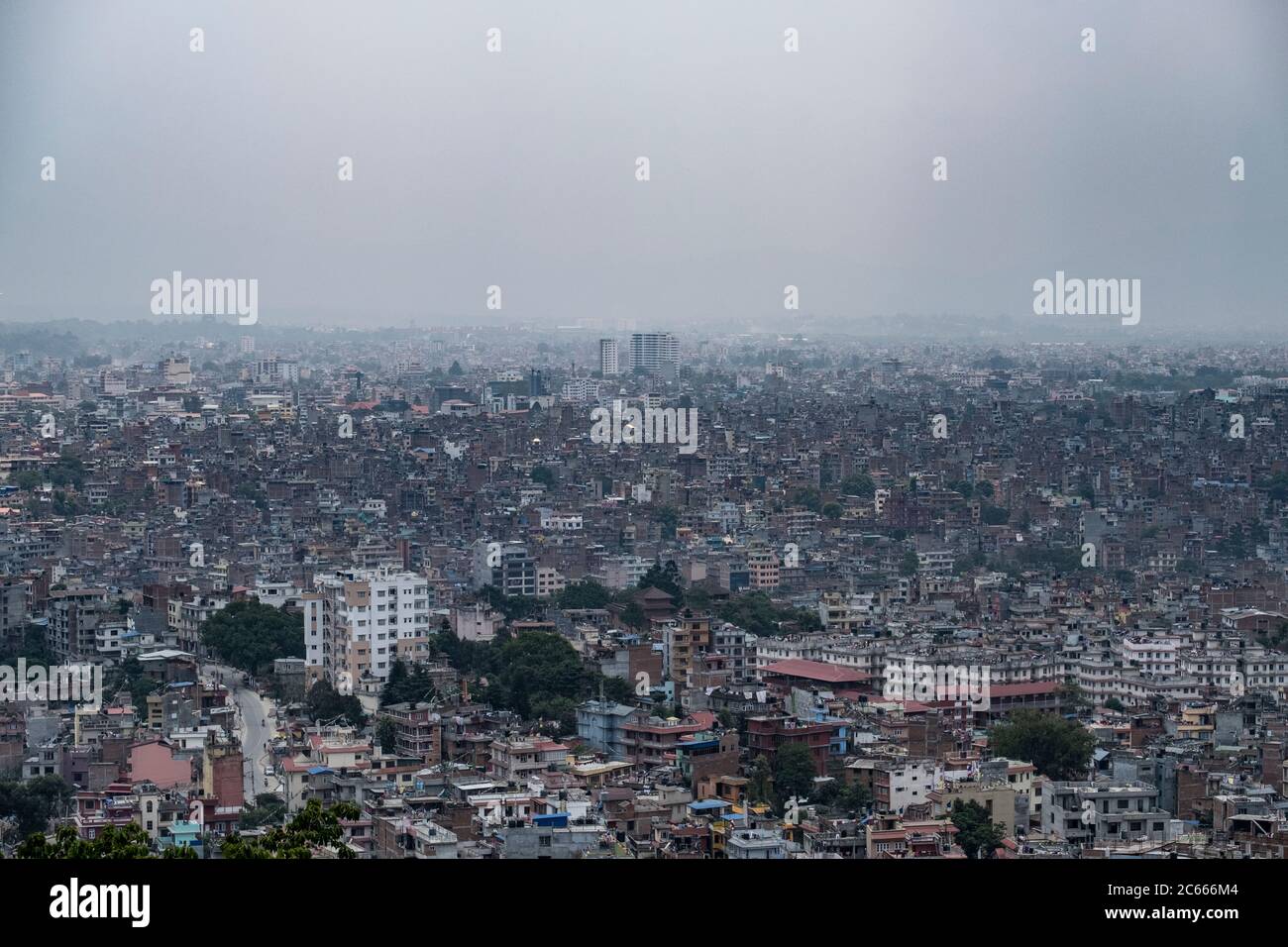 Blick vom Swayambhunath Tempel über Kathmandu in Nepal Stockfoto