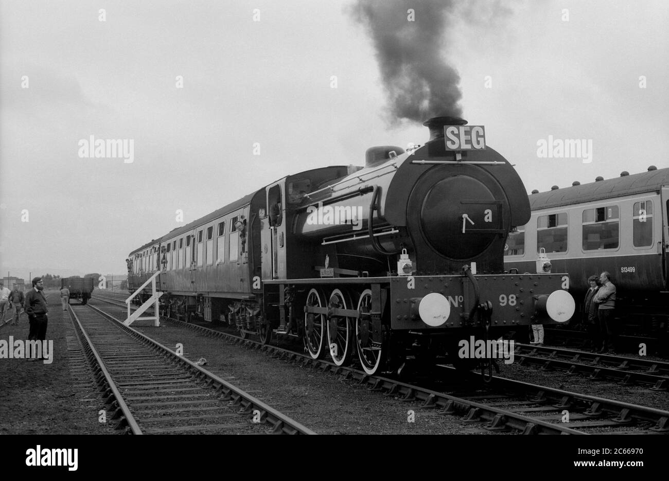 Armee Dampflokomotive Nr. 98 'Royal Engineer' am Long Marston Army Camp Tag der öffentlichen offenen Tür, Warwickshire, Großbritannien. 1987. Stockfoto