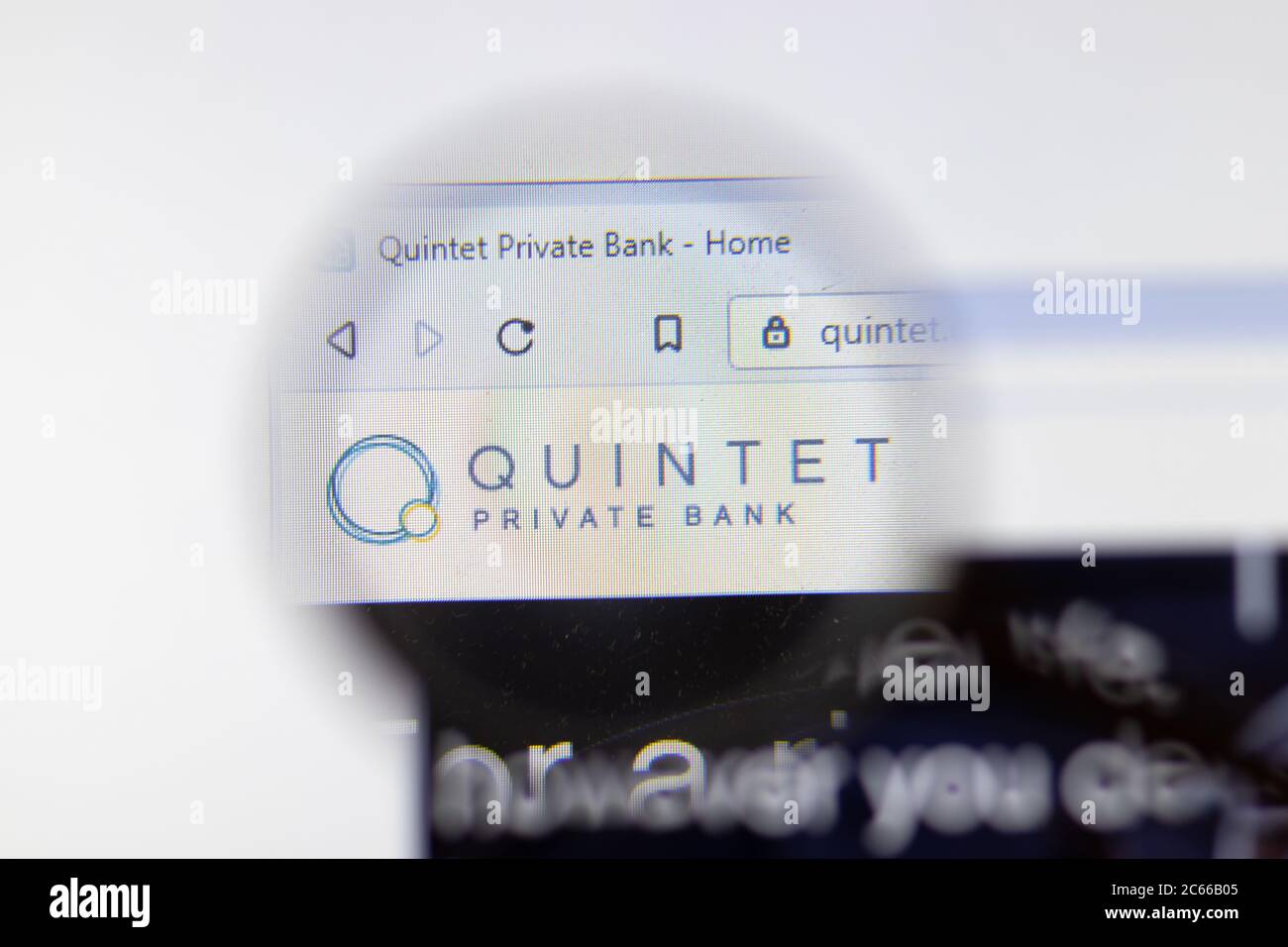 Moskau, Russland - 1. Juni 2020: Quintett Private Bank Webseite im Browser. Logo Nahaufnahme, illustrative Editorial Stockfoto