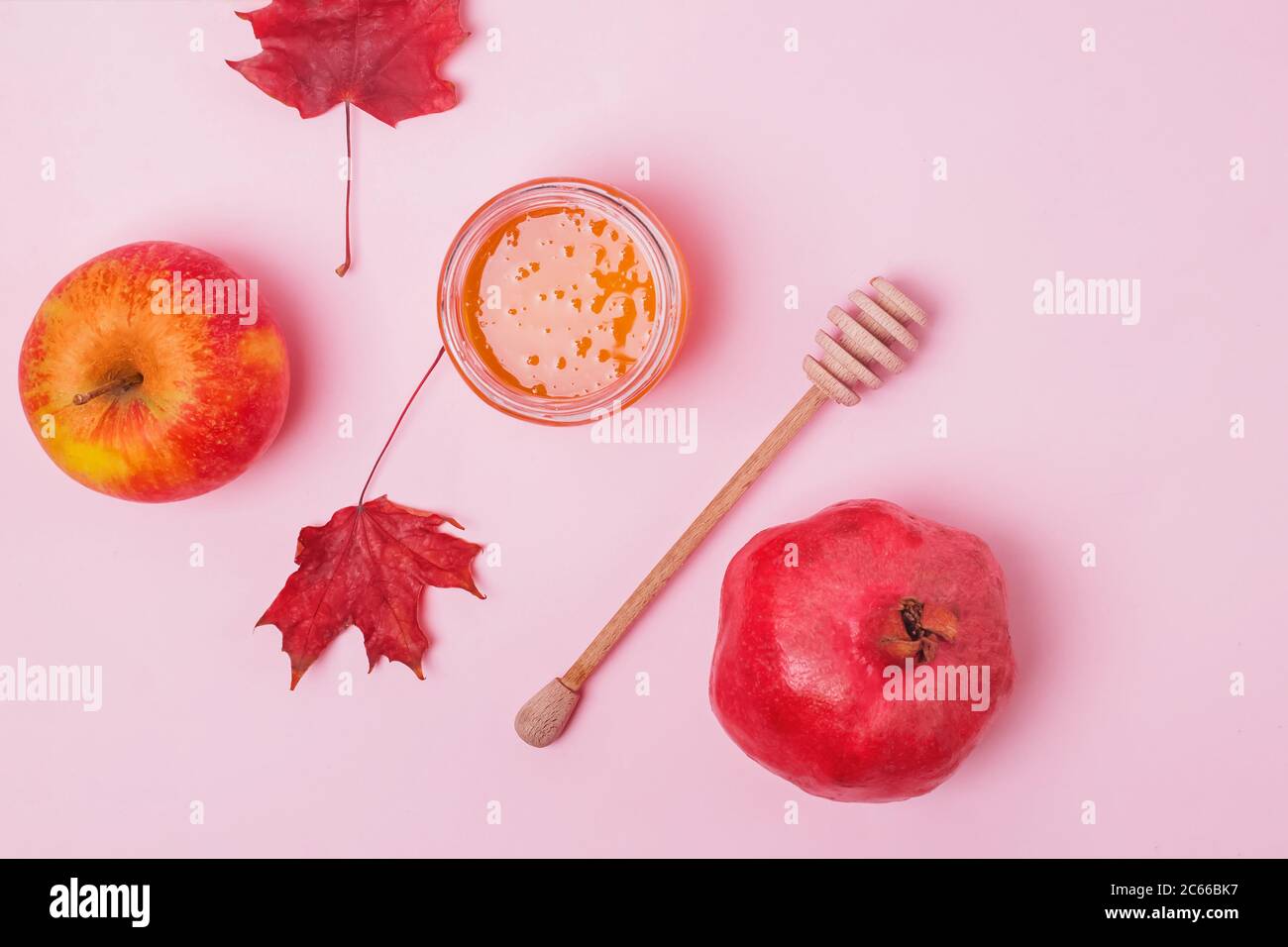 Apfel, Honig und Granatapfel Symbole von rosh hashanah Urlaub Stockfoto