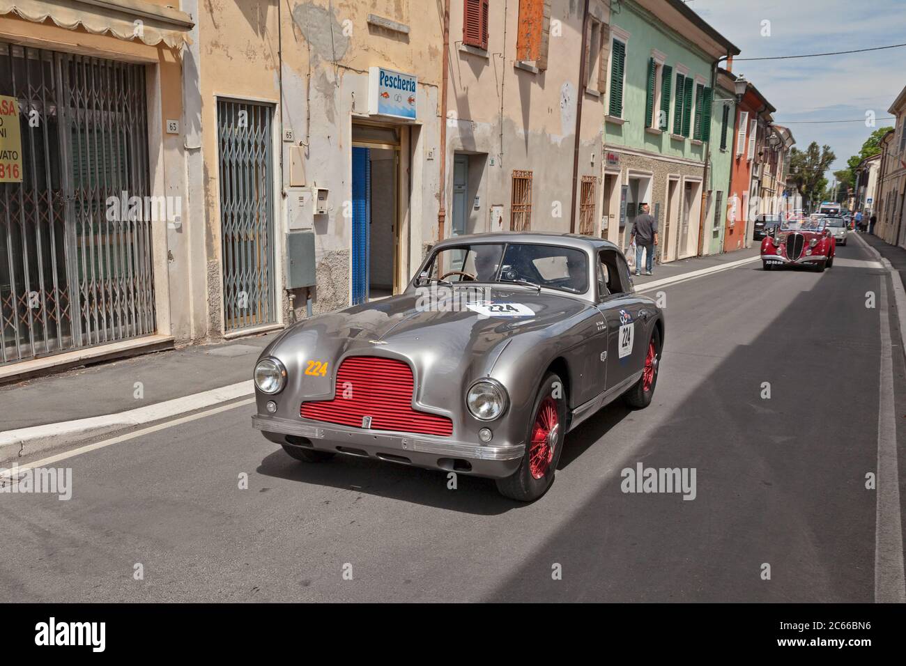 Britische Oldtimer Aston Martin DB2 Vantage (1951) im klassischen historischen Rennen Mille Miglia, am 19. Mai 2017 in Gatteo, FC, Italien Stockfoto