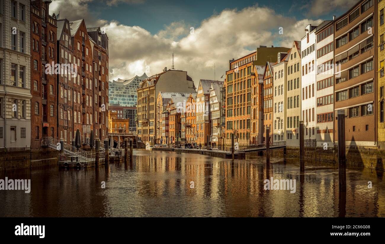 Deutschland, Hamburg, Nikolaifleet, Deichstraße, Hafen, HafenCity, Elbphilharmonie Konzertsaal Stockfoto