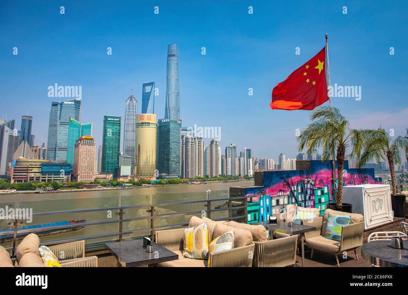 China, Shanghai City, Pudong District, Lujiazui Area, Huangpu River, Jin Mao Building, World Financial Center und Shanghai Tower, Stockfoto