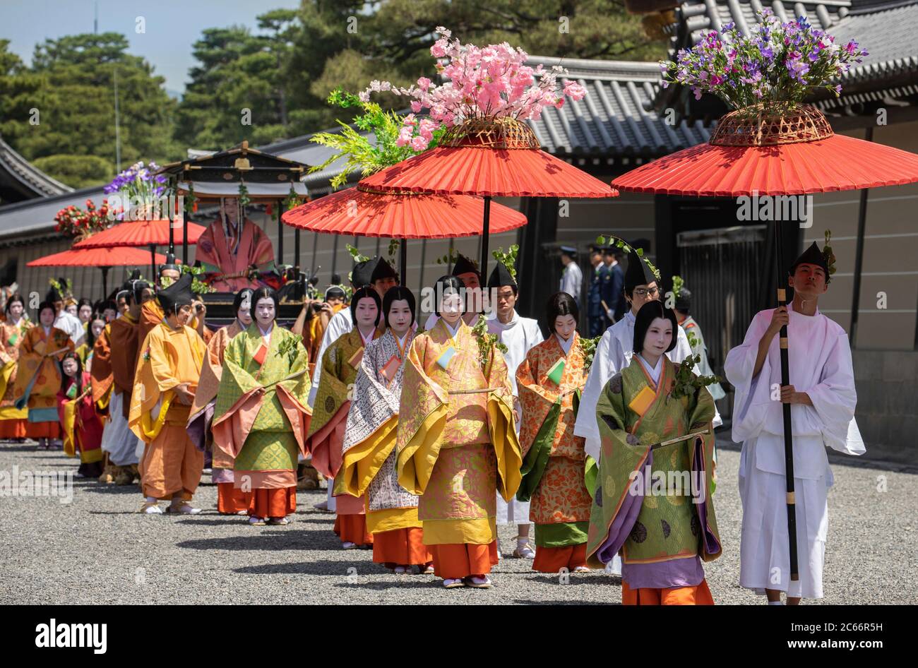 Japan, Kyoto City, AOI Matsuri, Festival, Damen des Hofes Parading Stockfoto