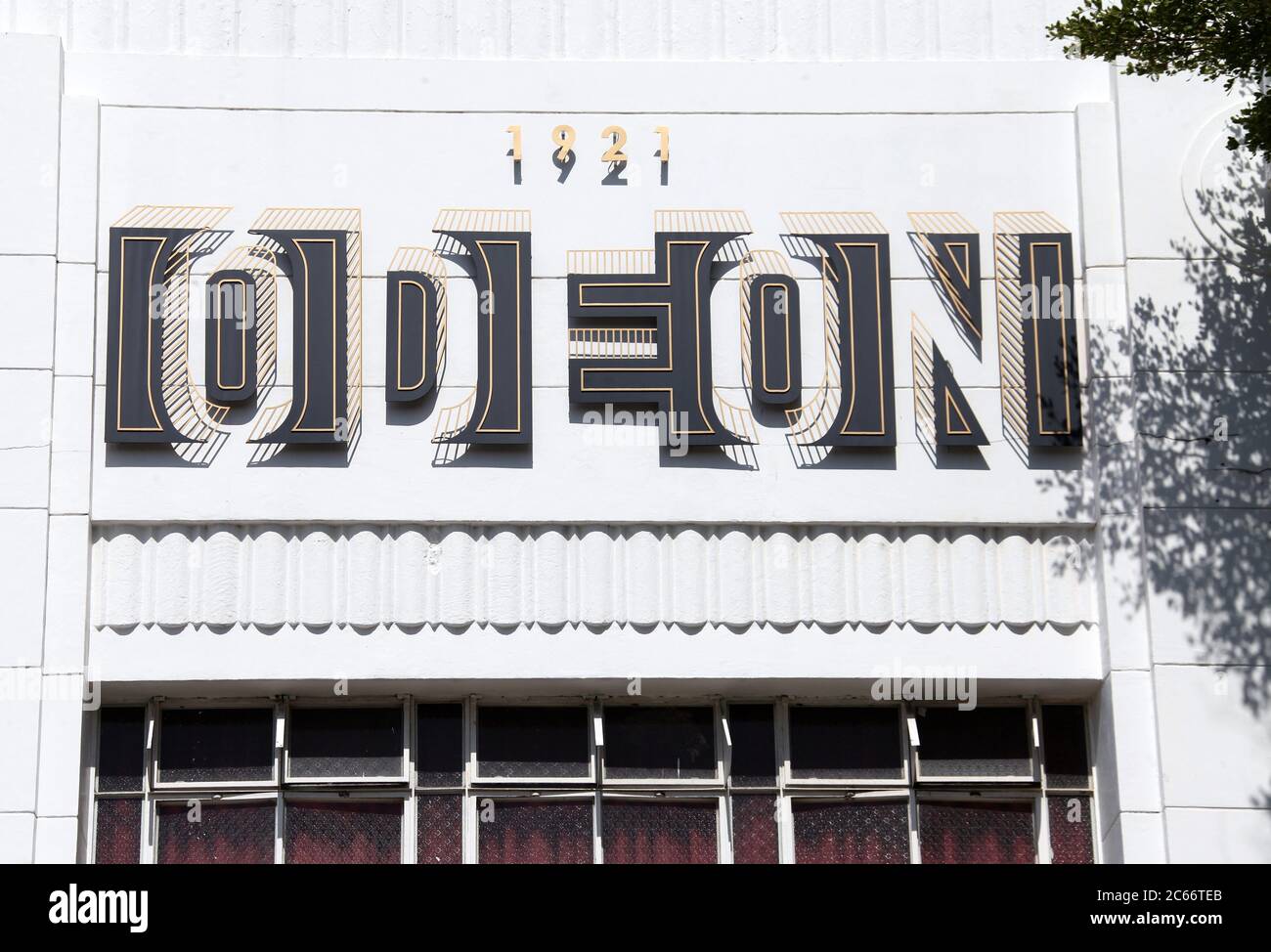 Beschilderung des Odeon Interactive Museum in George Town, die eine optische Illusion ist Stockfoto