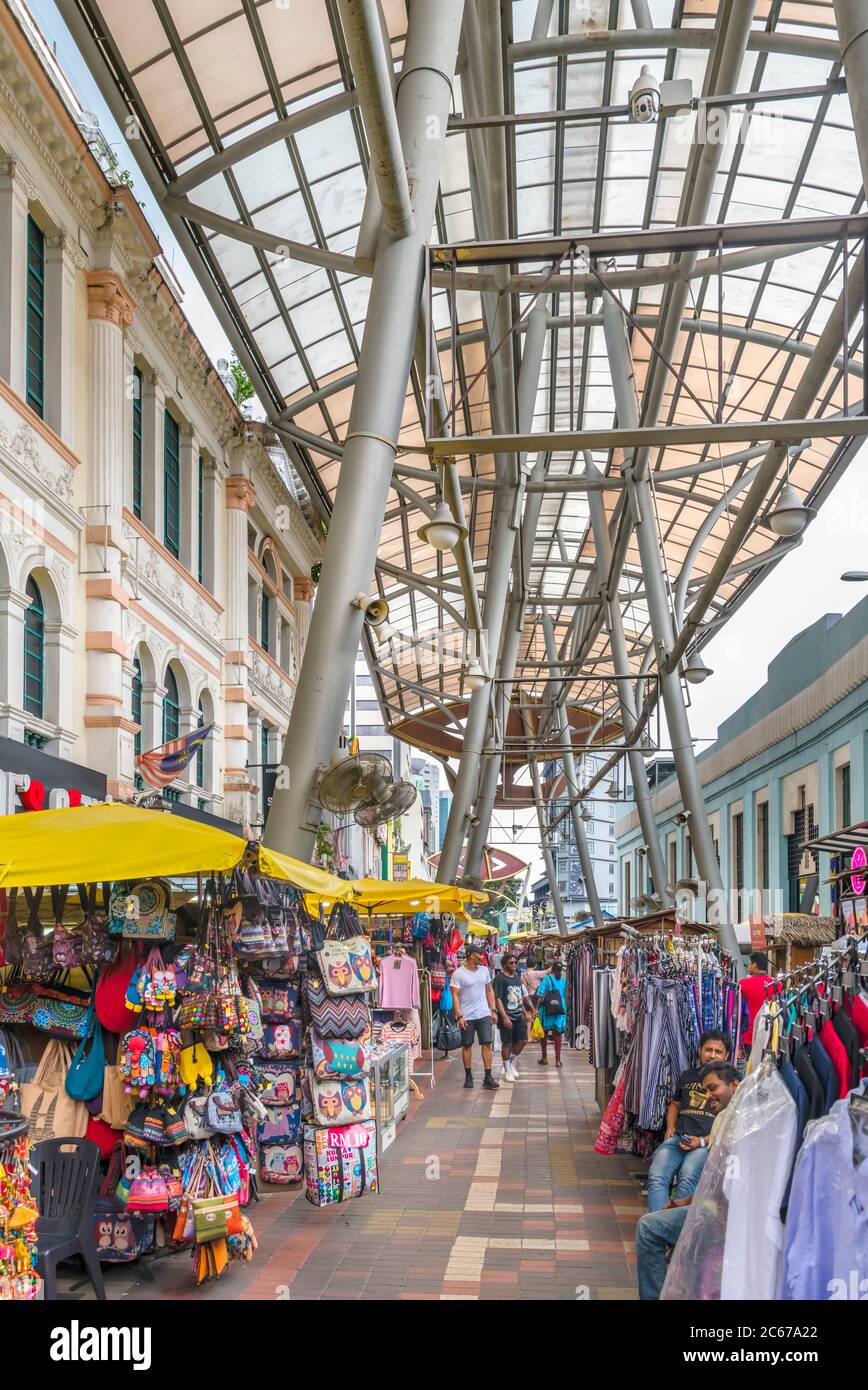 Jalan Hang Kasturi mit dem Zentralmarkt auf der rechten Seite, Kuala Lumpur, Malaysia Stockfoto