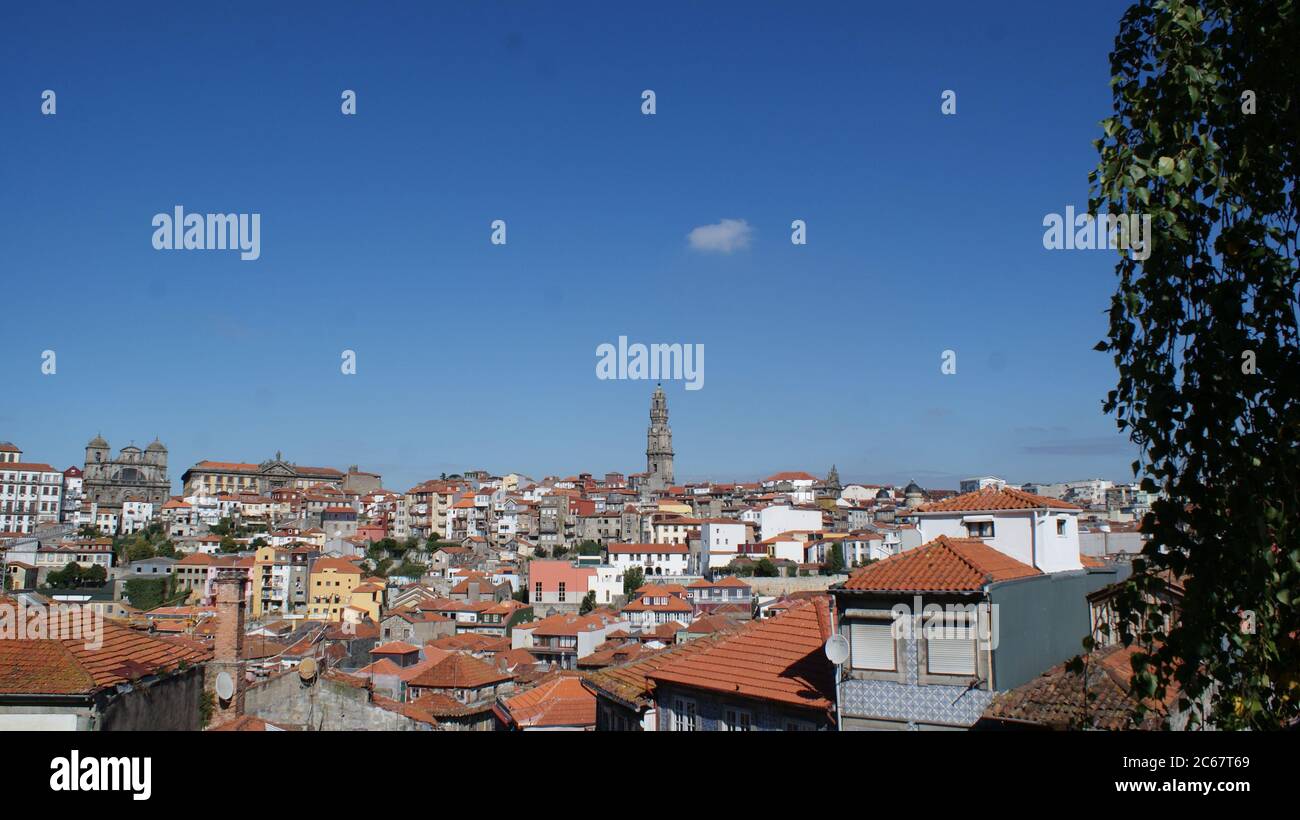Die schöne Architektur von Porto: Eine Stadt in der Nähe des Atlantischen Ozeans, Portugal. Der Strand und wunderbare Orte. Stockfoto