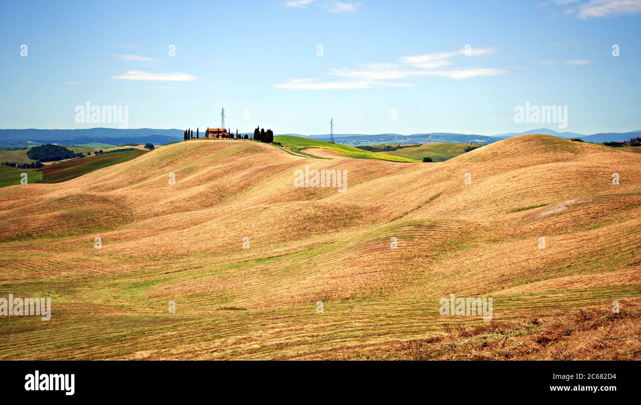 Naturlandschaft der Crete Senesi bei Asciano in der toskanischen Landschaft in Siena, Italien. Stockfoto