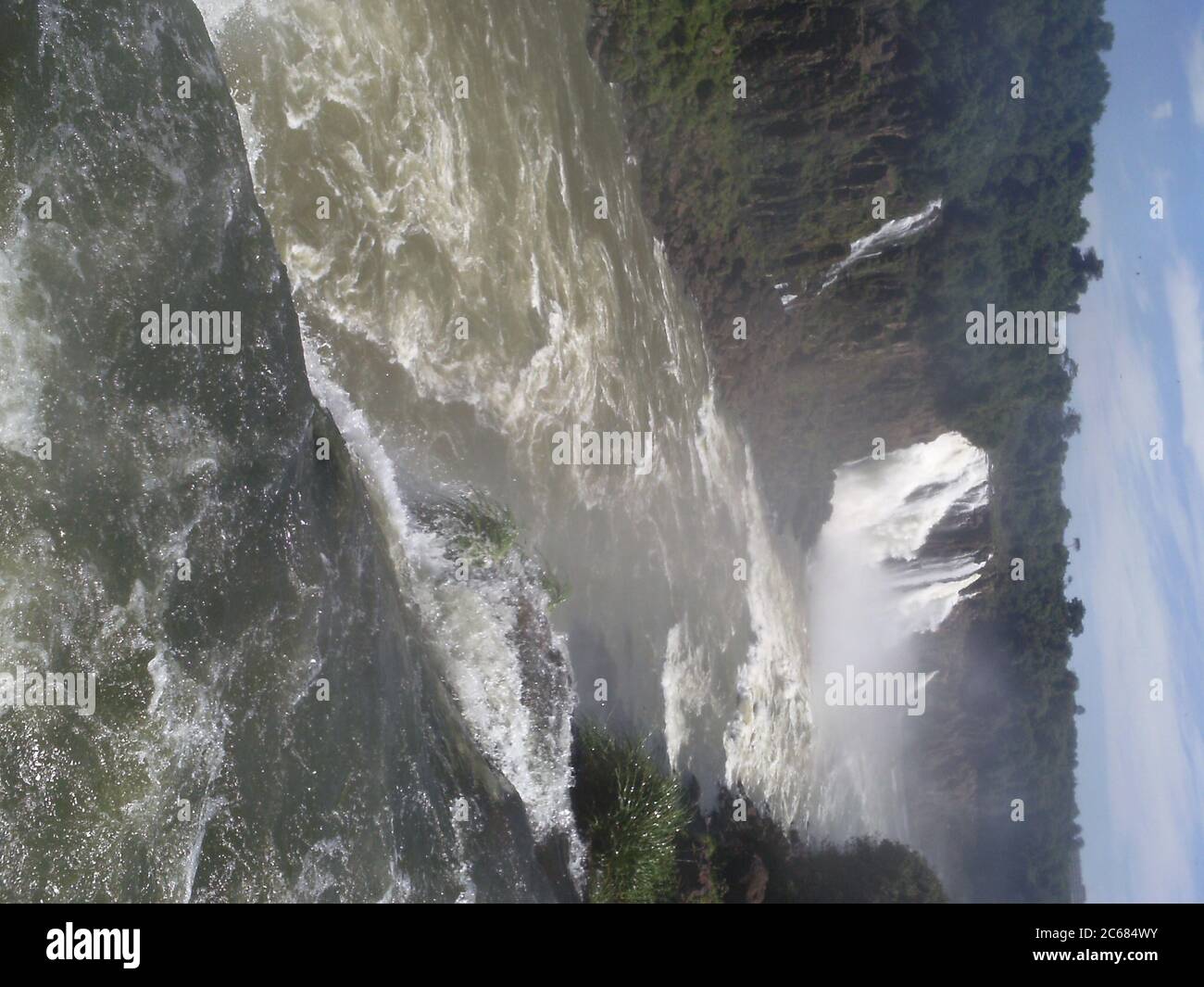 Schöne Natur von Brasilien: Wasserfälle Iguazu. Viel Wasser, Sonne und Glück Stockfoto