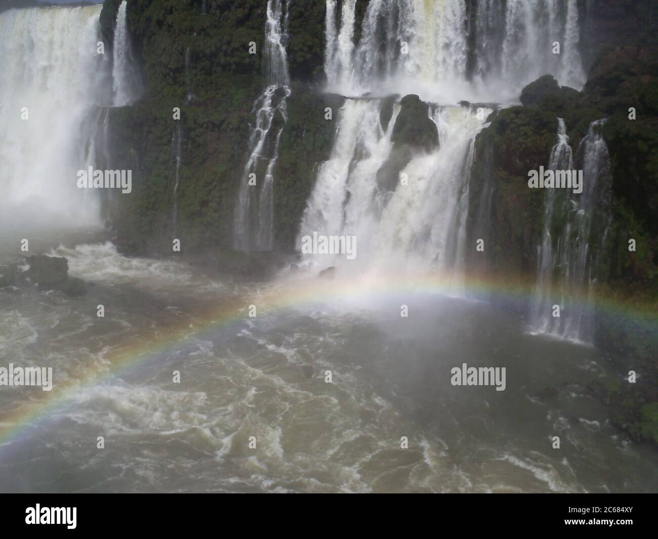 Schöne Natur von Brasilien: Wasserfälle Iguazu. Viel Wasser, Sonne und Glück Stockfoto