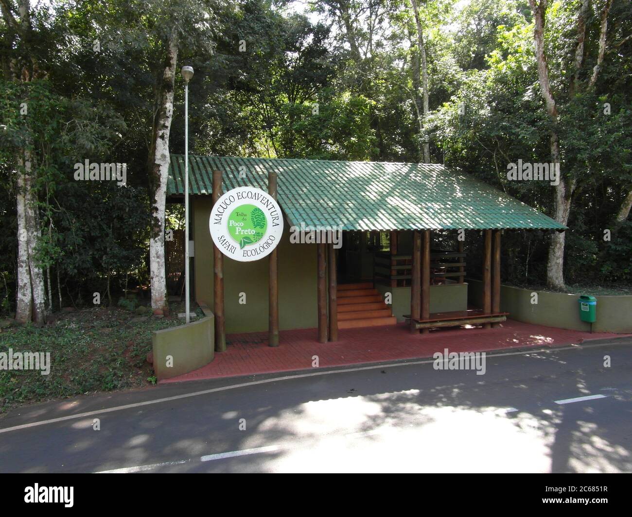 Schöne Natur von Brasilien: Wasserfälle Iguazu. Viel Wasser, Sonne und Glück Stockfoto