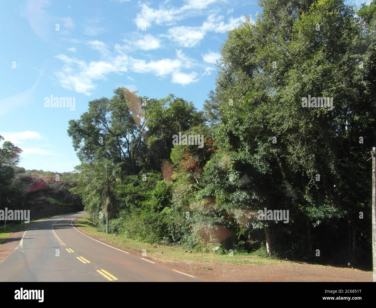 Schöne Natur von Brasilien: Wasserfälle Iguazu. Viel Wasser, Sonne und Glück Stockfoto